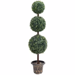 Cette plante de buis artificielle ajoute une touche de verdure à n'importe quel espace, et la forme de boule triple est desti ...