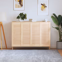 Ces portes d'armoire en bois avec un design à persiennes sont un choix parfait que vous souhaitiez une pièce d'accent ou pour ...