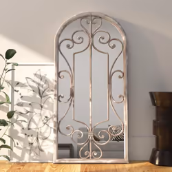 Ce miroir est idéal pour ajouter de la lumière dans un coin sombre ou créer un point de mire intéressant. Cadre stable et rob ...
