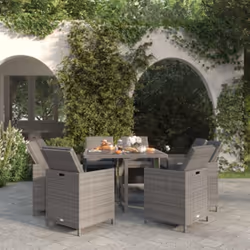 Cet ensemble élégant de salle à manger de jardin vous permet de passer des moments agréables et confortables avec votre famil ...