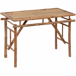 Cette table de jardin pliable allie style et fonctionnalité. Elle convient aussi bien à un usage intérieur qu'extérieur. Maté ...