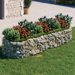 Ce lit surélevé en gabion est un moyen pratique de créer une bordure solide pour les fleurs dans votre jardin et sur votre te ...