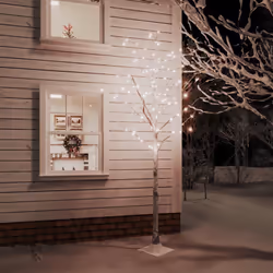 Apportez la beauté de la nature dans votre maison avec ce bouleau blanc à LED polyvalent. Sapin à LED : ce sapin de Noël est ...