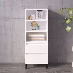 Ce panneau haut classique est conçu pour être un ajout décoratif et pratique à votre maison. Matériau durable : ce buffet est ...