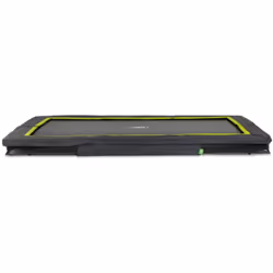 Le trampoline enterré EXIT Silhouette sports pour tous à partir de 14 ans est un trampoline rectangulaire avec un bord de pro ...