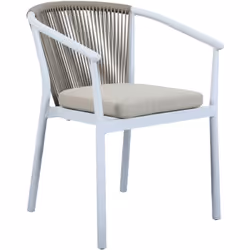 Le set de 2 chaises de jardin Suvi d'AXI est une extension de bon goût de l'ensemble de jardin Suvi. Avec un cadre robuste en ...
