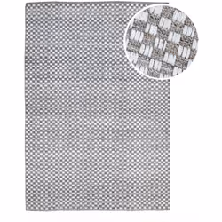 Apportez chaleur et caractère à votre espace extérieur avec le tapis d'extérieur rectangulaire AXI Cyprus. Ce tapis présente ...