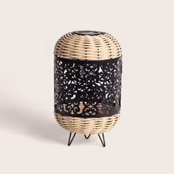 La Lampe à Poser Extérieure LED Solaire Agra combine un design naturel avec des finitions naturelles de qualité supérieure. C ...