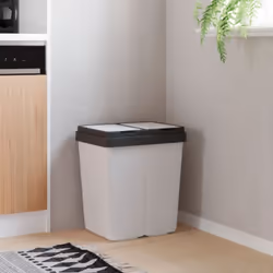 Cette poubelle double avec deux compartiments de séparation est idéale pour le tri des déchets et le recyclage hygiénique. Ma ...