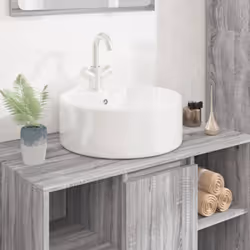 Ce lavabo, fabriqué en céramique, est un supplément élégant et accrocheur à toute salle de bain ou salle d'eau. Matériau dura ...
