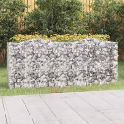 Ce lit surélevé à gabions arqué est un moyen pratique de créer une bordure solide pour les fleurs dans votre jardin et sur vo ...