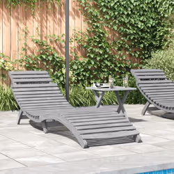 Cette chaise longue en bois classique est idéale pour prendre un bain de soleil et vous détendre près de la piscine, sur la t ...