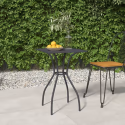 Cette table de jardin a un design élégant en maille et ajoute une touche de style contemporain à votre patio ou à votre jardi ...
