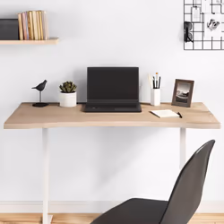 Donnez une nouvelle vie à votre table avec ce dessus de bureau en bois. C'est une excellente solution pour renouveler votre t ...