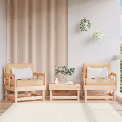 Ces chaises de jardin en bois, qui se démarquent par leur design à lattes et leurs coussins moelleux, seront un excellent sup ...