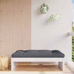 Ce repose-pied de jardin en bois, qui se démarque par son design à lattes et son coussin moelleux, sera un excellent suppléme ...
