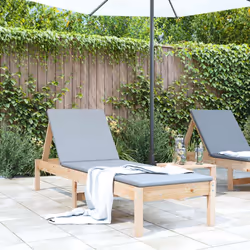 Cette chaise longue en bois avec dossier réglable, permettant de vous asseoir ou de vous allonger, est idéale pour prendre un ...