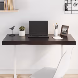 Donnez une nouvelle vie à votre table avec ce dessus de table en bois. C'est une excellente solution pour renouveler votre ta ...