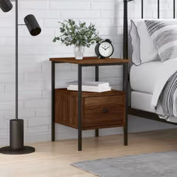 Avec un design simple et compact, cette table de chevet s'intègre facilement dans votre chambre à coucher ou votre salon et a ...