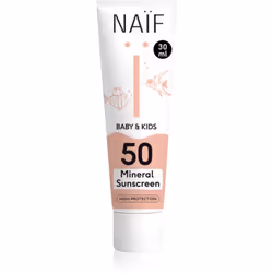 La peau sensible des bébés et des jeunes enfants exige un soin très délicat, notamment contre le soleil. La crème solaire Nai ...