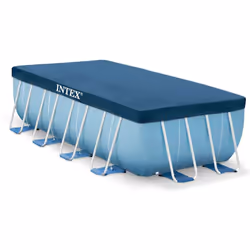 Cette couverture de piscine rectangulaire 28037 de la marque Intex protège votre piscine de la saleté, des insectes et d'autr ...