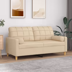 Ce canapé 2 places, qui se démarque par son design moderne et ses coussins décoratifs, sera un excellent endroit pour discute ...