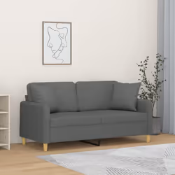 Ce canapé 2 places, qui se démarque par son design moderne et ses coussins décoratifs, sera un excellent endroit pour discute ...