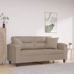 Ce canapé 2 places, qui se démarque par son design moderne et ses coussins décoratifs, sera un excellent endroit pour discute ...