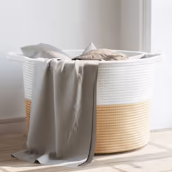 Ce panier à linge séduit par son design moderne. Il est donc non seulement pratique, mais il attire également l'attention dan ...
