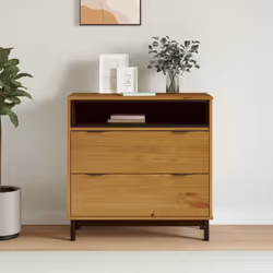 Cette commode en bois, au charme élégant, se veut le centre d'attraction de votre intérieur. Bois de pin massif : le bois de  ...