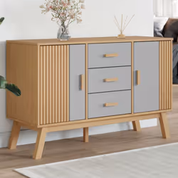Ce buffet en bois classique au design scandinave est conçu pour répondre à vos besoins et constitue un excellent complément à ...