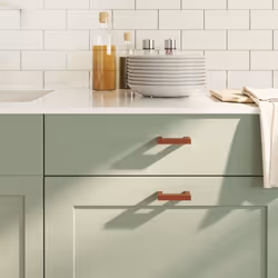 Ces poignées d'armoire, au design simple et moderne, ajouteront une touche d'élégance aux armoires de votre maison. Matériau  ...