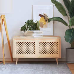 Ces portes d'armoires en bois avec un design en treillis sont un choix parfait que vous souhaitiez une pièce d'accent ou pour ...