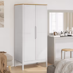 Cette garde-robe classique en bois offre un grand espace de rangement pour garder vos vêtements, chaussures et accessoires bi ...
