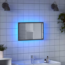 Le miroir de salle de bain présente un design épuré qui allie fonctionnalité et style, ce qui en fait un complément parfait à ...