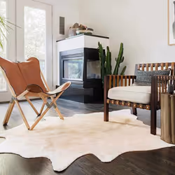 Donnez à votre décoration intérieure un petit air de western et un charme sauvage avec ce tapis en peau de vache véritable ! ...