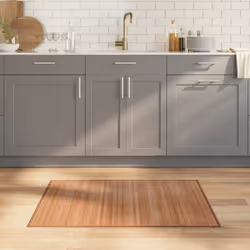 Obtenez une touche naturelle dans votre salon! Ce tapis en bambou moderne fera un excellent ajout à tout décor. Durable et du ...