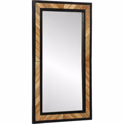 Ce miroir mural est à la fois pratique et stylé. Fabriqué en bois massif, il a une surface lisse qui embellit n'importe quel  ...