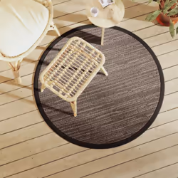 Ce tapis d’extérieur tendance est un excellent supplément décoratif à votre espace de vie extérieur ! Placez-le dans votre zo ...