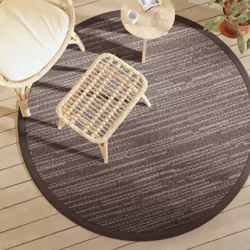 Ce tapis d’extérieur tendance est un excellent supplément décoratif à votre espace de vie extérieur ! Placez-le dans votre zo ...
