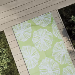 Ce tapis d’extérieur tendance est un excellent supplément décoratif à votre espace de vie extérieur ! Placez-le dans votre zo ...