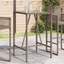 Cette table de bar d’extérieur tendance, combinant à la fois style et fonctionnalité, est sûrement destiné à être la pièce ma ...