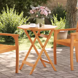 Cette table de jardin en bois au design pratique est parfaite pour ajouter une touche de charme rustique à votre jardin, terr ...