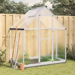 Cette serre peut accueillir un nombre considérable de plantes et constitue une excellente solution pour protéger vos plantes  ...