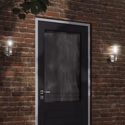Illuminez votre espace extérieur avec cette applique murale d'extérieur ! Indice IP44 : grâce à son corps en acier inoxydable ...