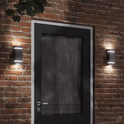 Illuminez votre espace extérieur avec cette applique murale d'extérieur ! Indice IP44 : grâce à son corps en acier inoxydable ...