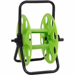 Cet enrouleur de tuyau sur pied offre une solution de rangement compacte pour organiser les tuyaux et éviter qu'ils ne s'emmê ...