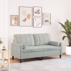 Ce canapé est un excellent endroit pour discuter, lire, regarder la télévision ou simplement vous détendre. Il est destiné à ...