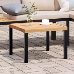 Rassemblez-vous autour de cette table basse de jardin pour prendre un café ou discuter avec votre famille et vos amis dans l’ ...