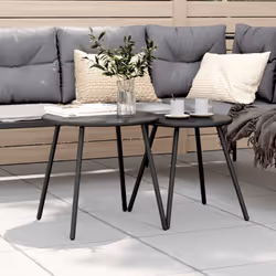 Rassemblez-vous autour de ces tables basses de jardin pour prendre un café ou discuter avec votre famille et vos amis dans l’ ...
